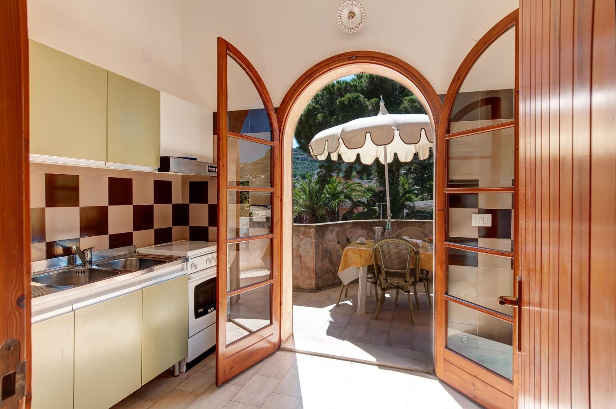 Le Residenze Di Piazza Italia Apartment Коста Рей Екстериор снимка